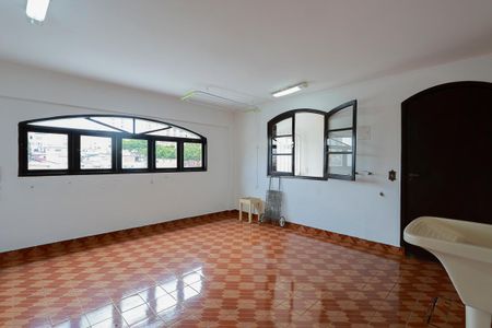 Casa para alugar com 330m², 3 quartos e 5 vagasÁrea de serviço 2
