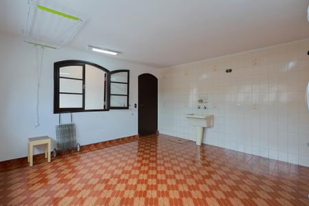 Casa para alugar com 330m², 3 quartos e 5 vagasÁrea de serviço 2
