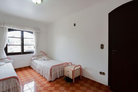 Casa para alugar com 330m², 3 quartos e 5 vagasQuarto de serviço