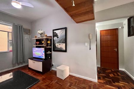 Sala  de apartamento para alugar com 1 quarto, 40m² em Leme, Rio de Janeiro