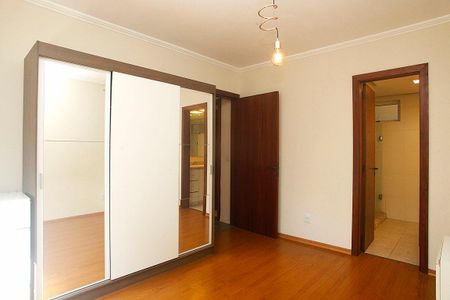 Suíte de apartamento para alugar com 2 quartos, 85m² em Auxiliadora, Porto Alegre