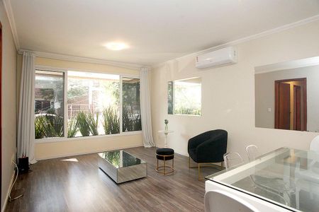 Sala de apartamento para alugar com 2 quartos, 85m² em Auxiliadora, Porto Alegre