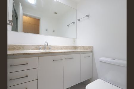 Apartamento para alugar com 70m², 2 quartos e 2 vagasBanheiro da Suíte