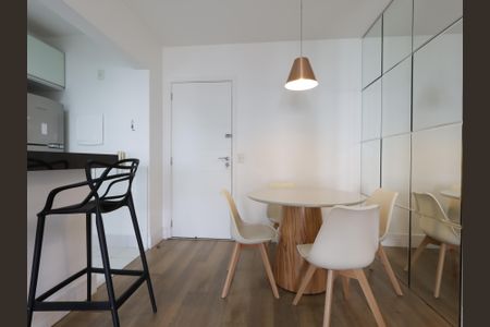 Sala de apartamento para alugar com 2 quartos, 70m² em Jardim Leonor, São Paulo