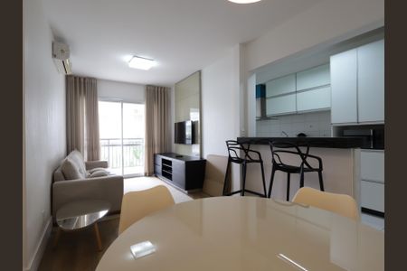 Apartamento para alugar com 70m², 2 quartos e 2 vagasSala