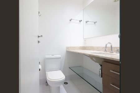 Apartamento para alugar com 70m², 2 quartos e 2 vagasBanheiro social