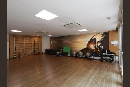 Apartamento para alugar com 70m², 2 quartos e 2 vagasÁrea comum - Academia