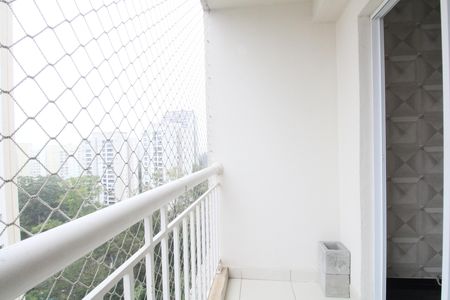 Varanda da sala de apartamento à venda com 2 quartos, 56m² em Vila Andrade, São Paulo