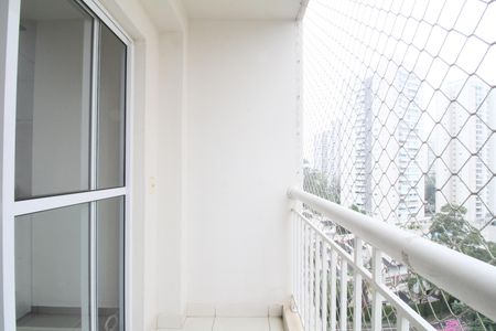 Varanda da sala de apartamento à venda com 2 quartos, 56m² em Vila Andrade, São Paulo