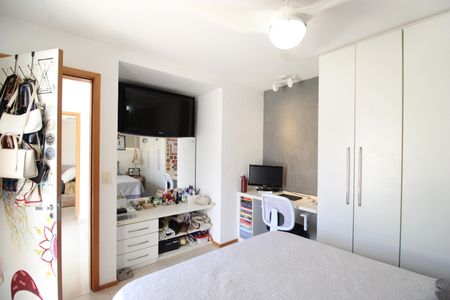 Apartamento à venda com 157m², 3 quartos e 2 vagasQuarto 2