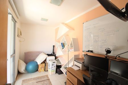 Apartamento à venda com 157m², 3 quartos e 2 vagasEscritório