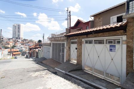 Casa à venda com 103m², 3 quartos e 4 vagasFachada