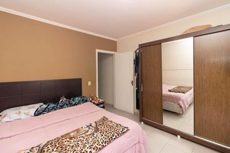 Casa à venda com 103m², 3 quartos e 4 vagasSuíte