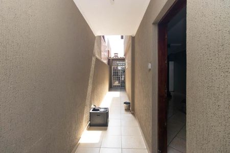 Casa à venda com 103m², 3 quartos e 4 vagasCorredor Externo