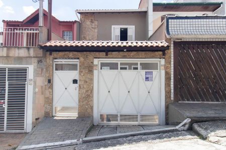 Casa à venda com 103m², 3 quartos e 4 vagasFachada