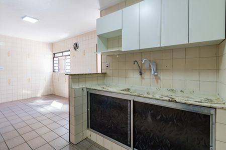 Casa para alugar com 176m², 3 quartos e 1 vaga Casa para alugar com 176m², 3 quartos e 1 vagaCopa e cozinha