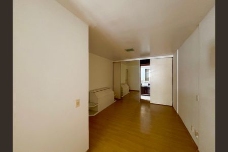 Apartamento à venda com 121m², 3 quartos e 2 vagasSuíte