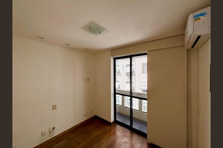Apartamento à venda com 121m², 3 quartos e 2 vagasQuarto 1