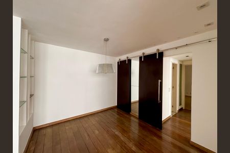 Sala de apartamento à venda com 3 quartos, 121m² em Leme, Rio de Janeiro