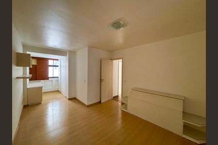 Apartamento à venda com 121m², 3 quartos e 2 vagasSuíte