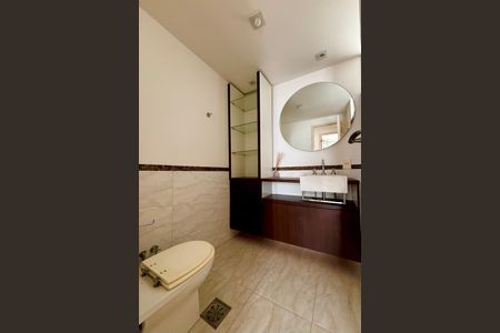 Apartamento à venda com 121m², 3 quartos e 2 vagasBanheiro social