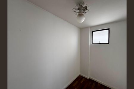 Apartamento à venda com 121m², 3 quartos e 2 vagasQuarto de serviço