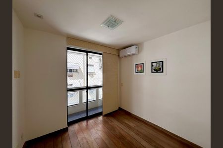 Apartamento à venda com 121m², 3 quartos e 2 vagasQuarto 1