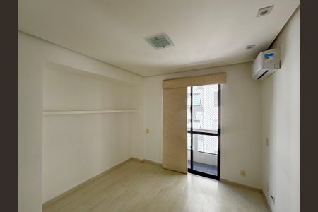 Apartamento à venda com 121m², 3 quartos e 2 vagasQuarto 2