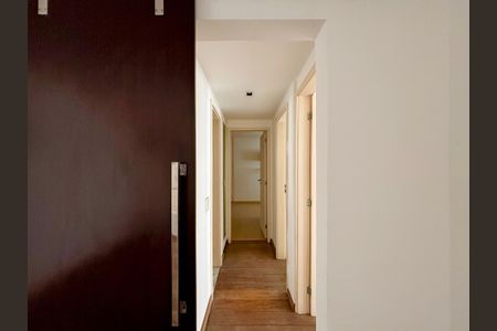 Apartamento à venda com 121m², 3 quartos e 2 vagasSala - corredor de acesso aos cômodos