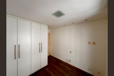 Apartamento à venda com 121m², 3 quartos e 2 vagasQuarto 2
