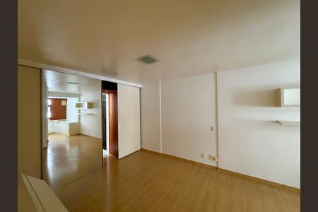 Apartamento à venda com 121m², 3 quartos e 2 vagasSuíte