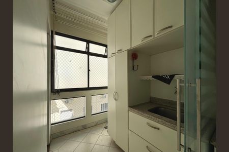 Apartamento à venda com 121m², 3 quartos e 2 vagasÁrea de serviço