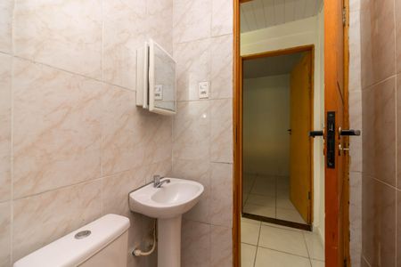 Casa para alugar com 40m², 1 quarto e sem vaga Casa para alugar com 40m², 1 quarto e sem vagaBanheiro Social