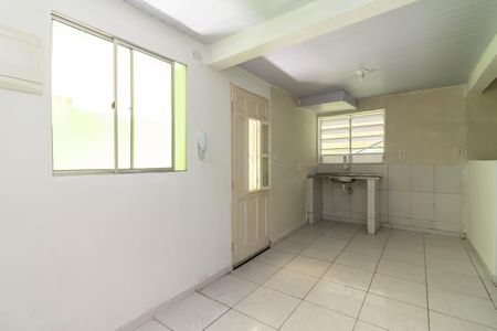 Sala de Estar de casa para alugar com 1 quarto, 40m² em Parque Peruche, São Paulo