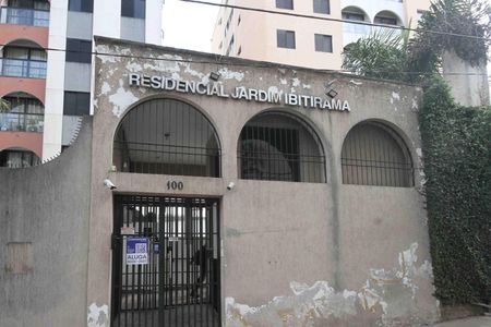Apartamento para alugar com 50m², 2 quartos e 1 vagaFachada