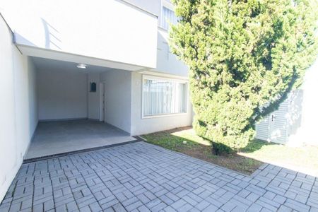 Casa para alugar com 157m², 3 quartos e 2 vagas Casa para alugar com 157m², 3 quartos e 2 vagasFachada
