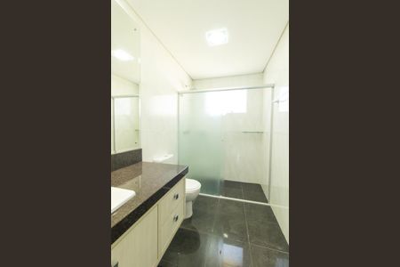 Casa para alugar com 157m², 3 quartos e 2 vagas Casa para alugar com 157m², 3 quartos e 2 vagasBanheiro da Suite