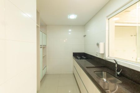 Cozinha de casa à venda com 3 quartos, 157m² em Campo Comprido, Curitiba