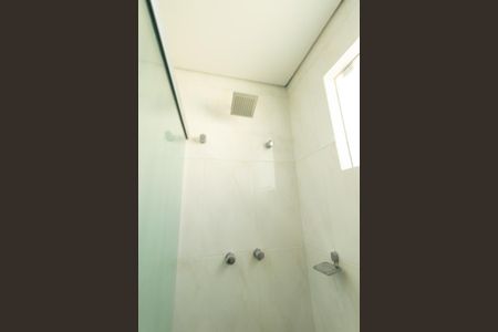 Casa para alugar com 157m², 3 quartos e 2 vagas Casa para alugar com 157m², 3 quartos e 2 vagasBanheiro da Suite
