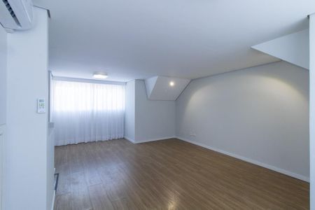 Deposito de casa à venda com 3 quartos, 157m² em Campo Comprido, Curitiba
