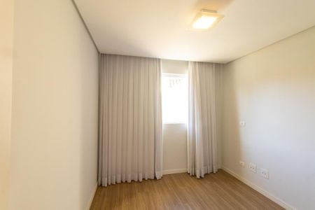 Casa para alugar com 157m², 3 quartos e 2 vagas Casa para alugar com 157m², 3 quartos e 2 vagasQuarto