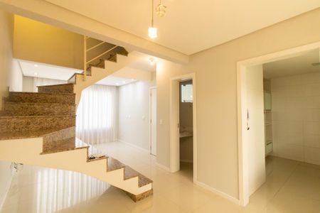 Casa para alugar com 157m², 3 quartos e 2 vagas Casa para alugar com 157m², 3 quartos e 2 vagasSala