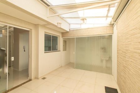 Casa para alugar com 157m², 3 quartos e 2 vagas Casa para alugar com 157m², 3 quartos e 2 vagasEspaço Gourmet