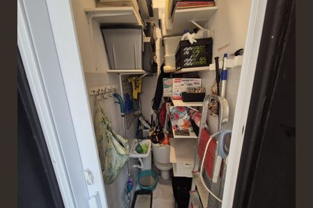 Apartamento à venda com 110m², 4 quartos e 1 vaga Apartamento à venda com 110m², 4 quartos e 1 vagaBanheiro de Serviço