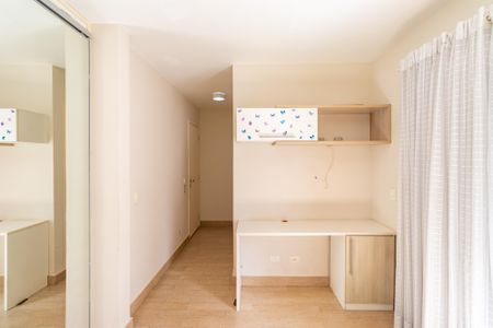 Casa de condomínio à venda com 250m², 3 quartos e 3 vagasSuíte 1