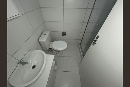 Banheiro de apartamento para alugar com 2 quartos, 48m² em Estância Velha, Canoas