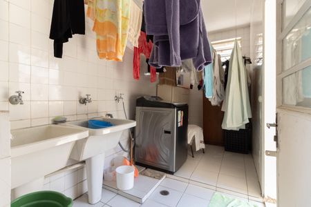 Casa à venda com 340m², 5 quartos e 1 vagaLavanderia