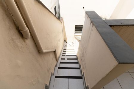 Casa à venda com 340m², 5 quartos e 1 vagaEscada