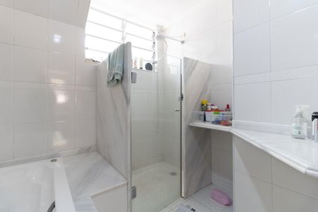 Casa à venda com 340m², 5 quartos e 1 vagaBanheiro da Suíte 5