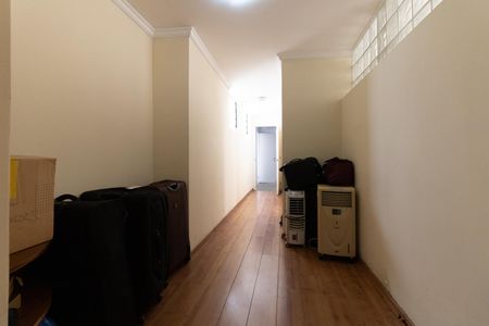 Casa à venda com 340m², 5 quartos e 1 vagaCorredor